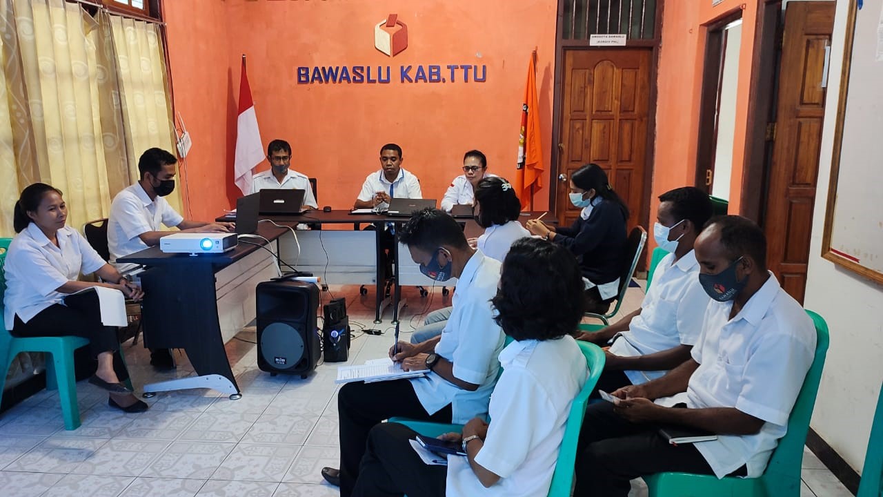 Tuntaskan Program Kerja, Bawaslu TTU Membahas Pelaksanaan Program dan Anggaran Tahun 2021